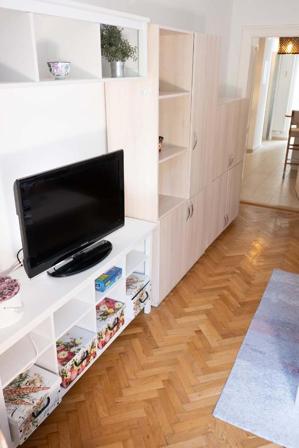 וינה 2 Rooms & Balcony - Top Location! מראה חיצוני תמונה